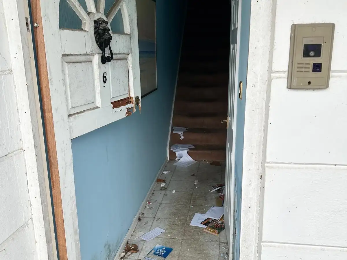 Securing a Flat After a Break-In image 1