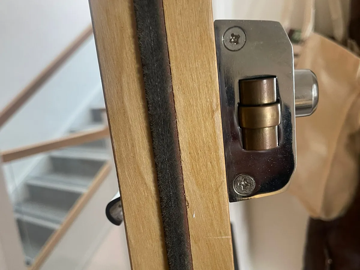 Wooden & composite doors detail image 4
